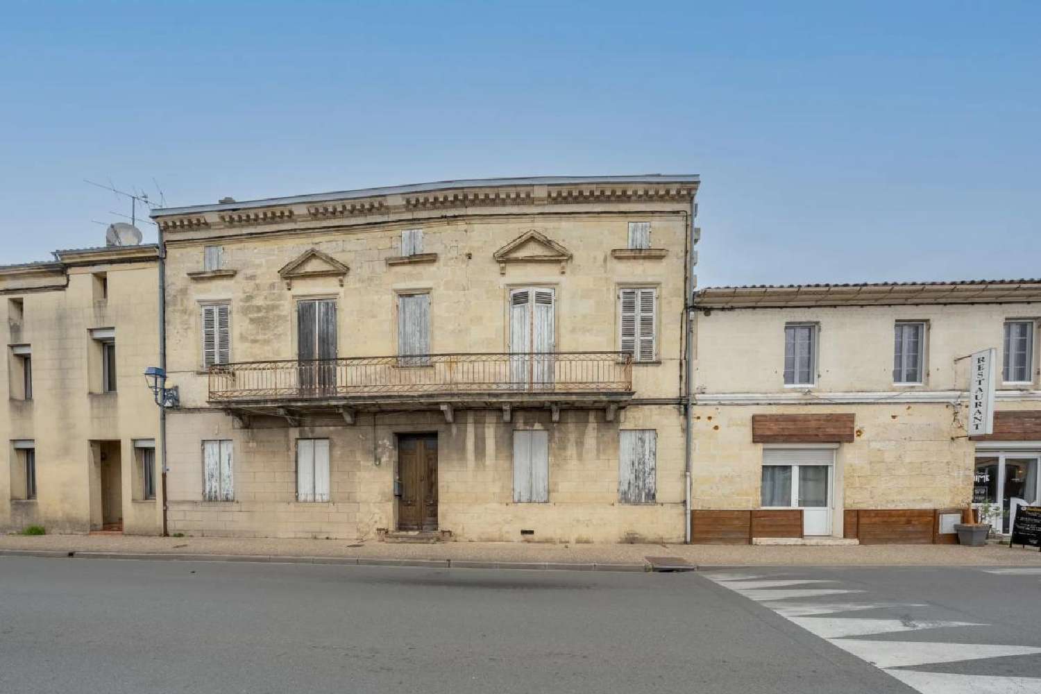  for sale house Saint-Médard-de-Guizières Gironde 1