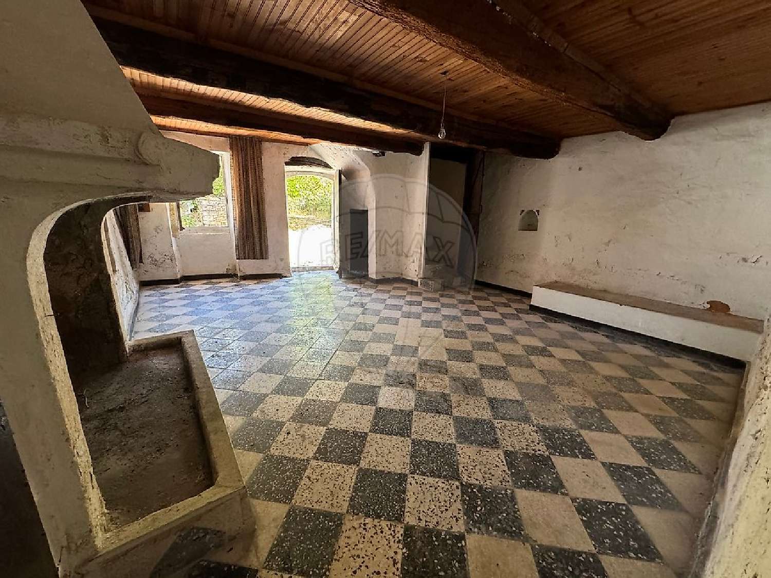  te koop huis Saint-Pantaléon Vaucluse 2