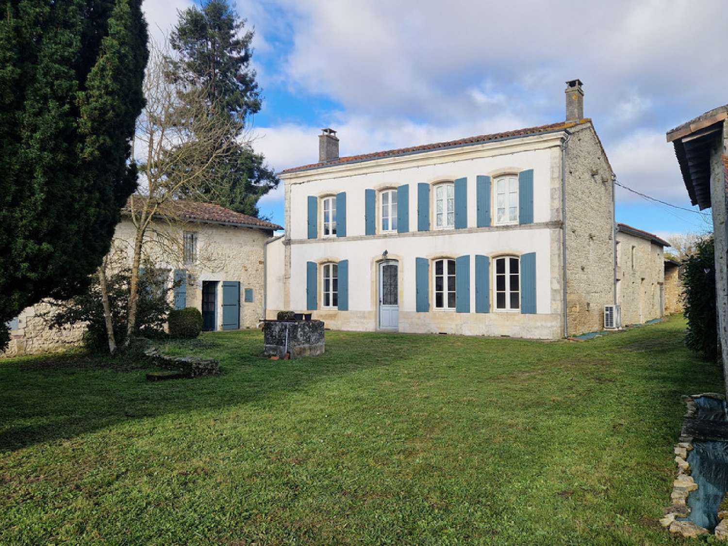  for sale house Saint-Savinien Charente-Maritime 2