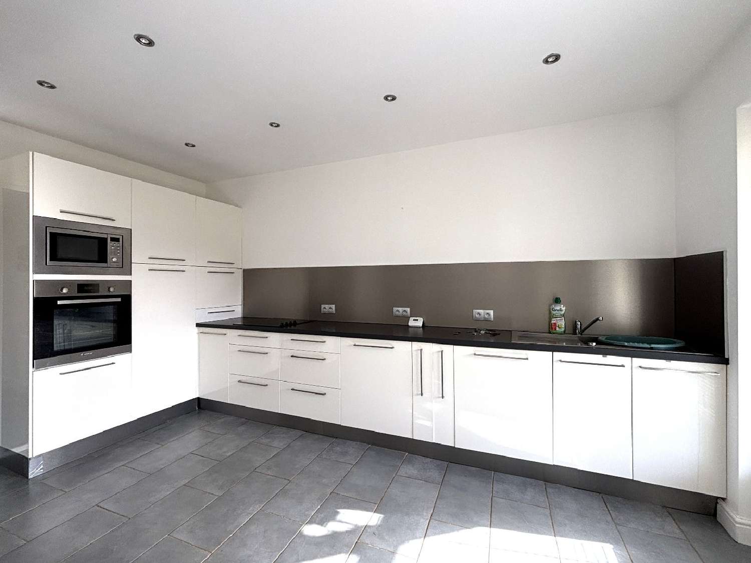  for sale house Surin Vienne 5