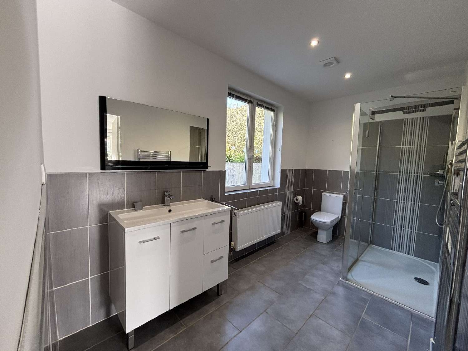  for sale house Surin Vienne 8