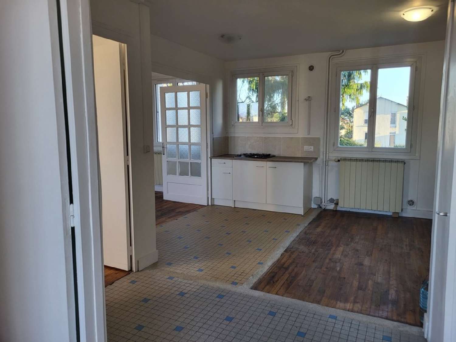 for sale house Thouars Deux-Sèvres 4