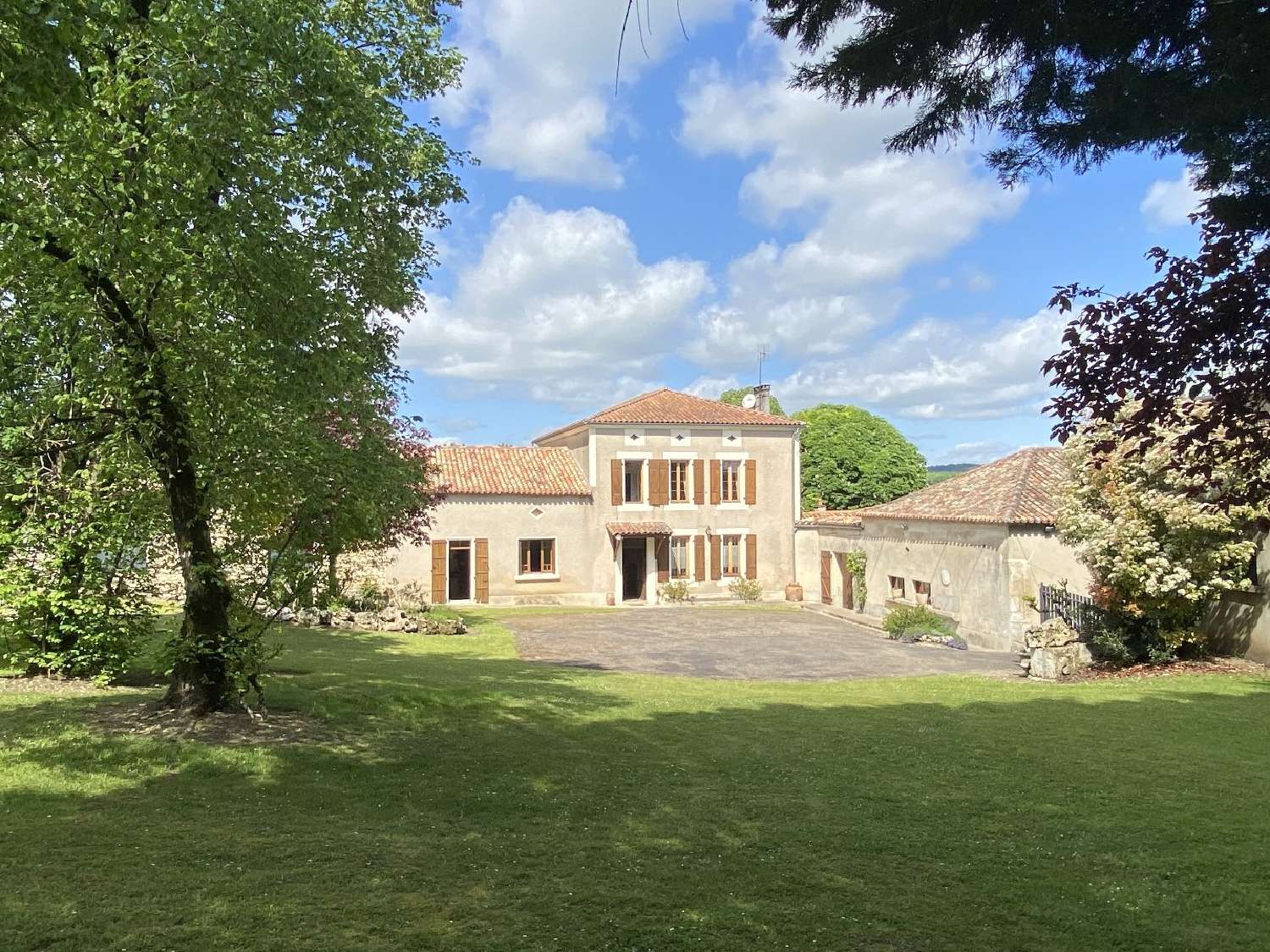  te koop huis Villebois-Lavalette Charente 1