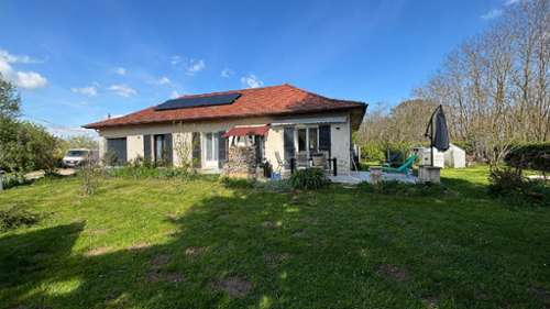 Virieu Isère huis foto