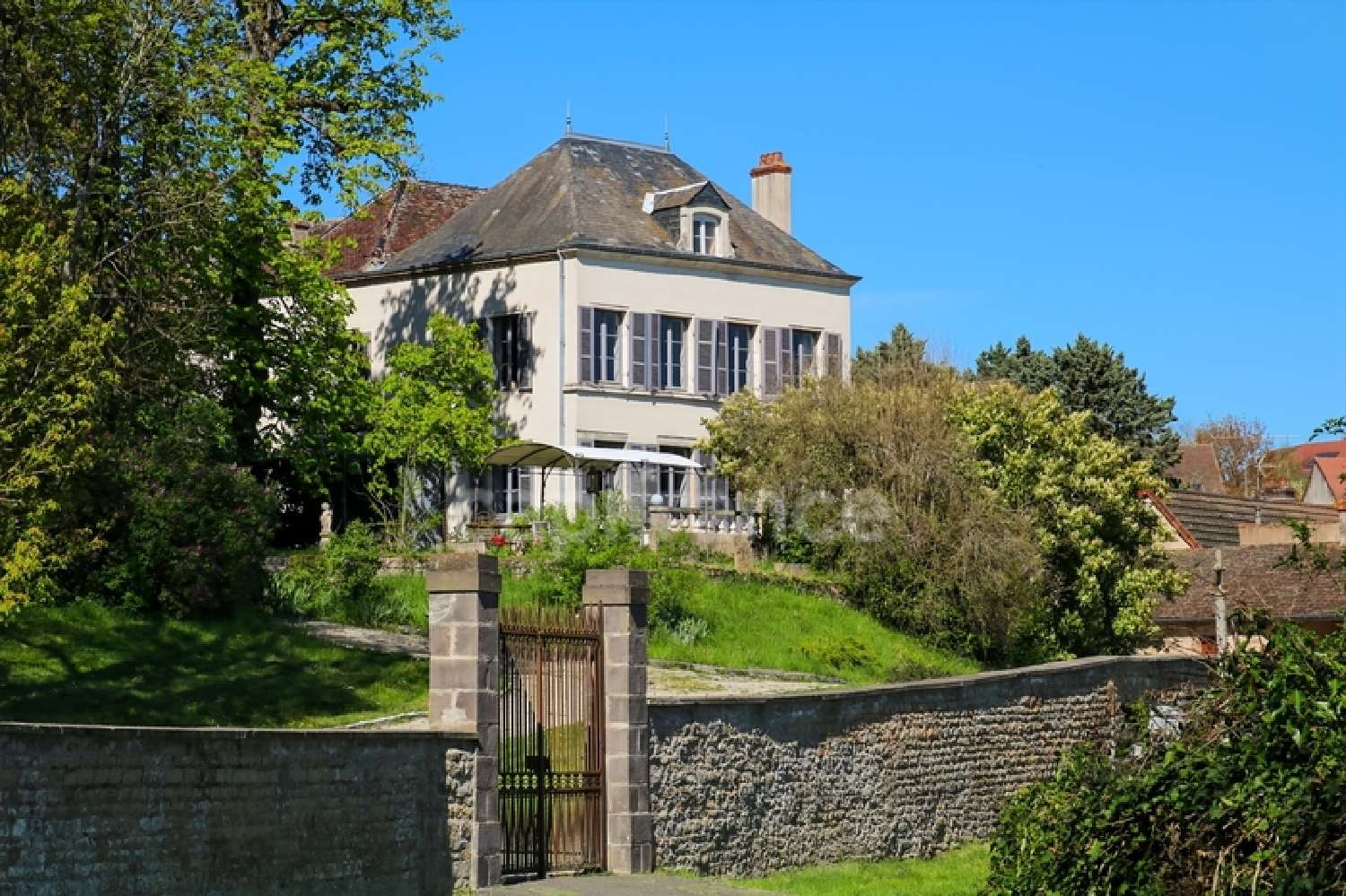  à vendre maison bourgeoise Bourgneuf-Val-d'Or Saône-et-Loire 1