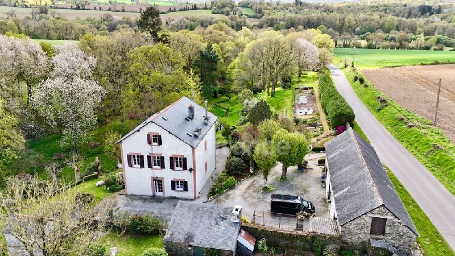  te koop herenhuis Cléden-Poher Finistère 1