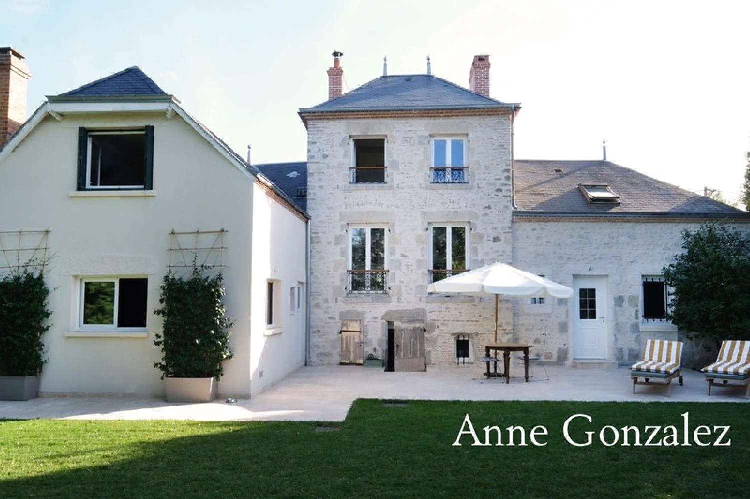  for sale mansion Jargeau Loiret 1