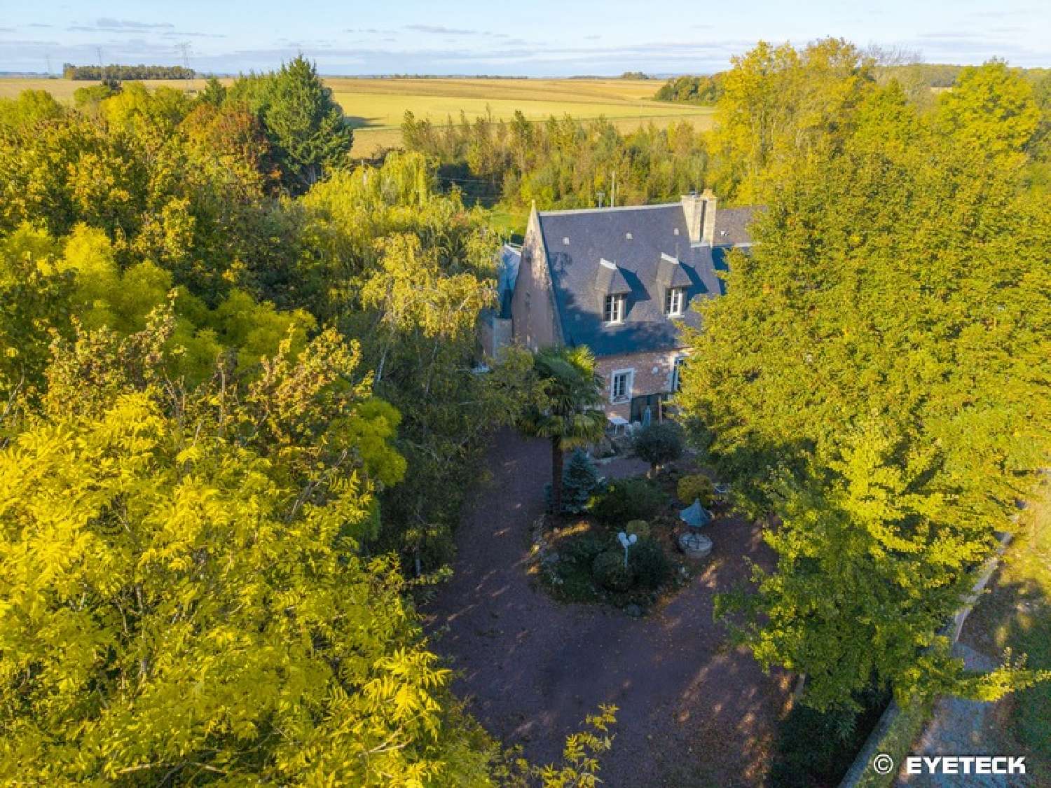 te koop herenhuis Saint-Germain-du-Puy Cher 2