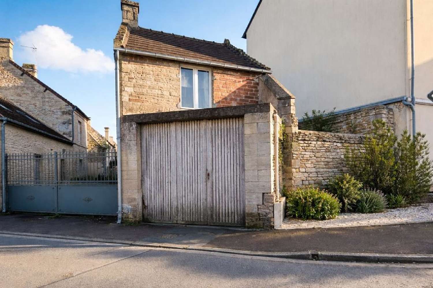 à vendre bureau Douvres-la-Délivrande Calvados 1