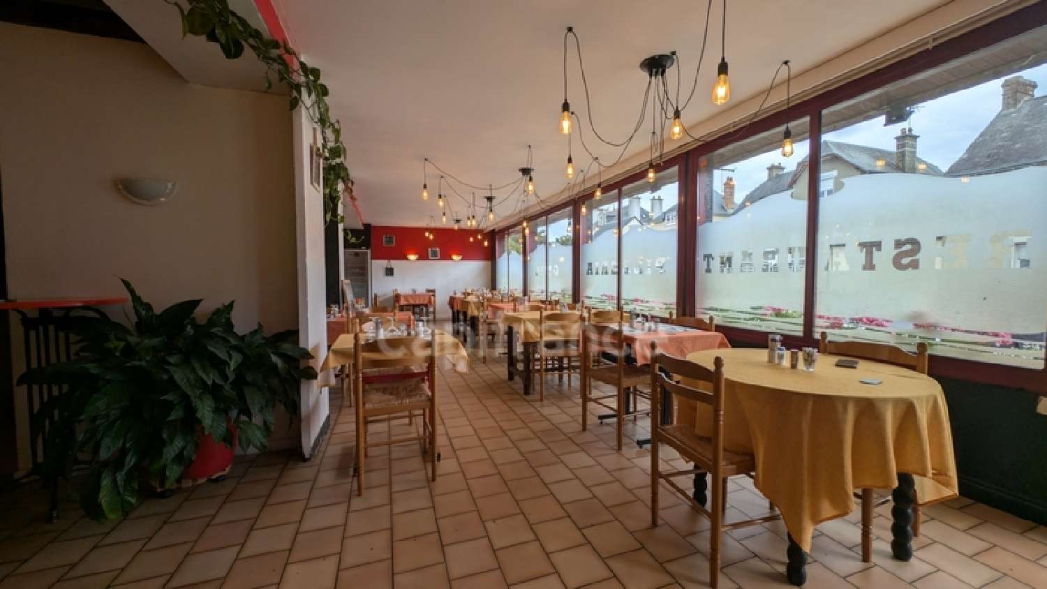  te koop restaurant Les Chapelles Mayenne 3