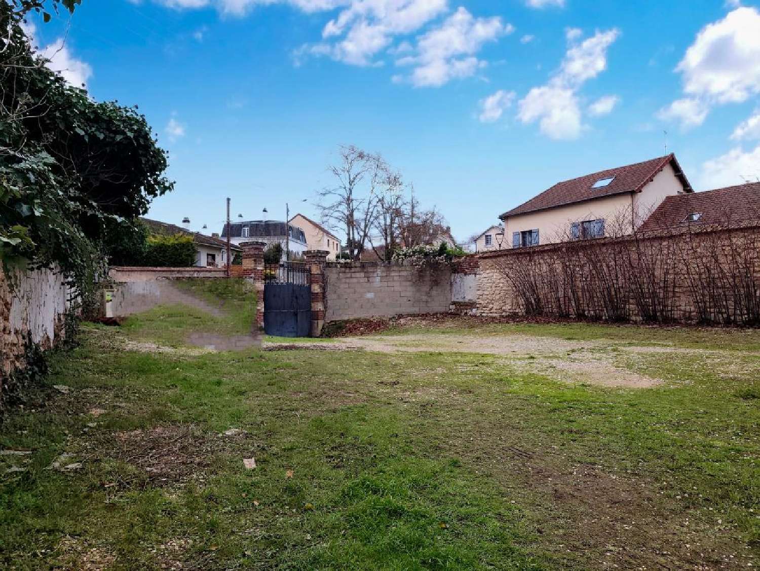  te koop terrein Épône Yvelines 1