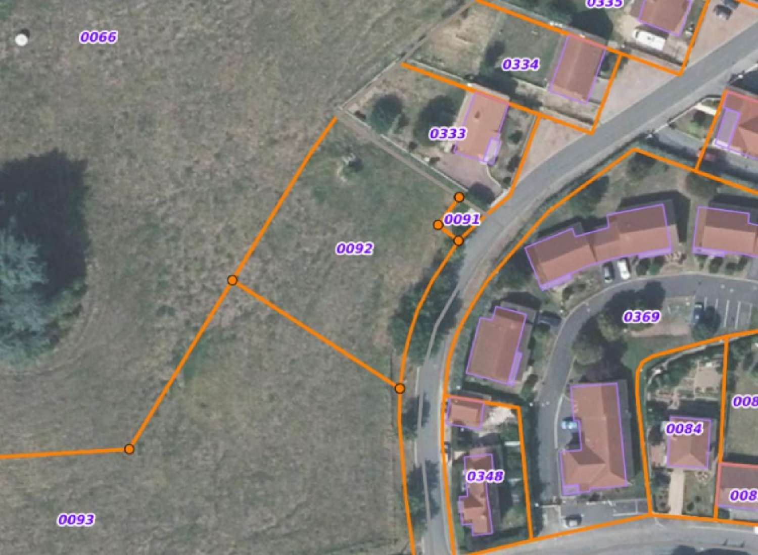  te koop terrein Issy-l'Évêque Saône-et-Loire 3