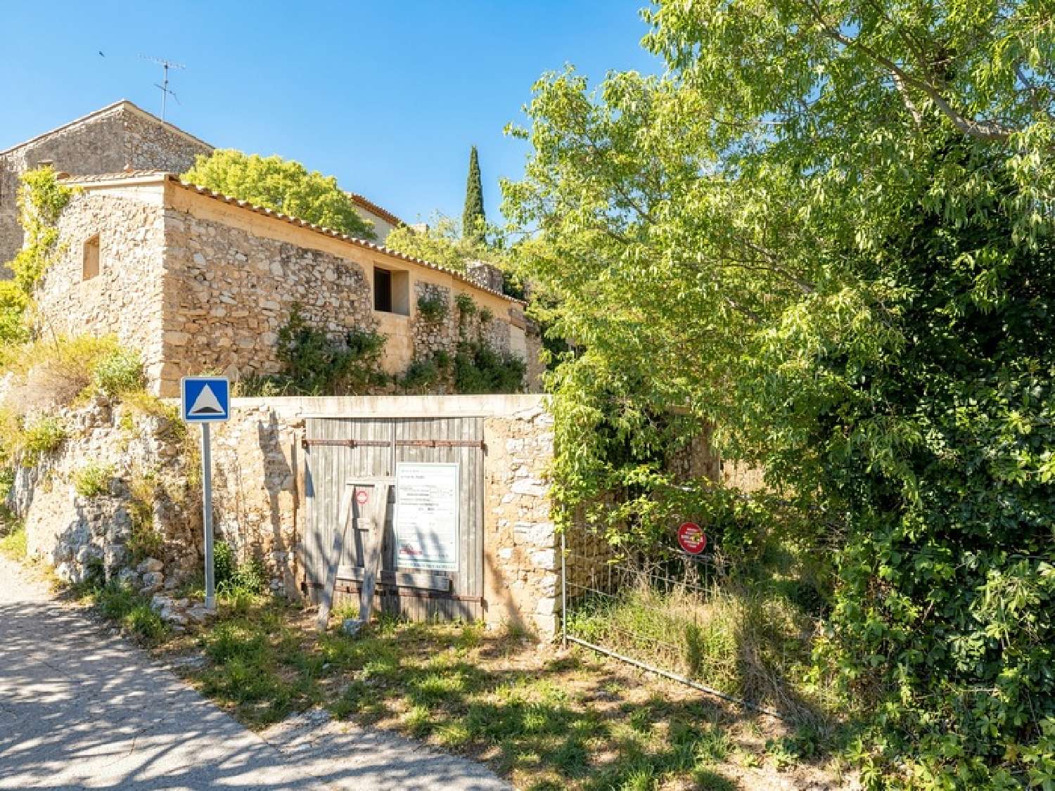  à vendre terrain Ventabren Bouches-du-Rhône 1