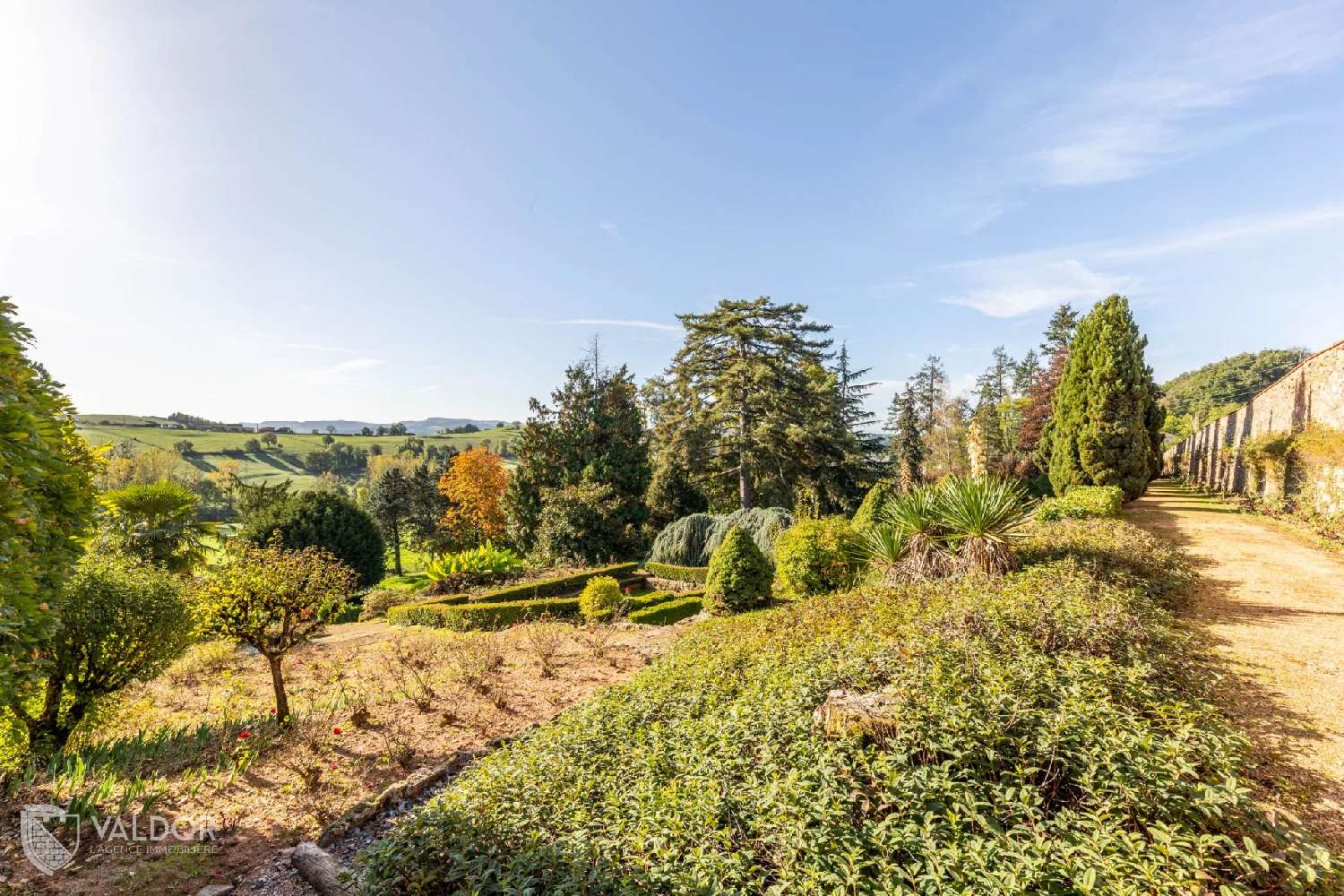 for sale villa Amplepuis Rhône 2