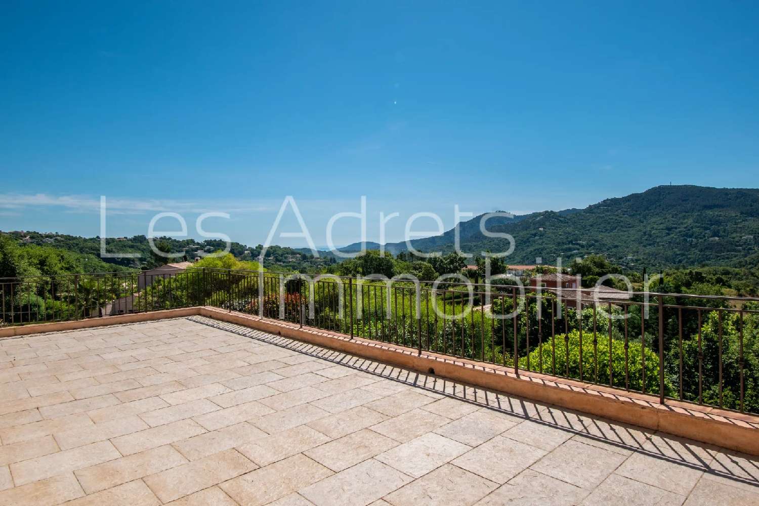 for sale villa Bagnols-en-Forêt Var 1