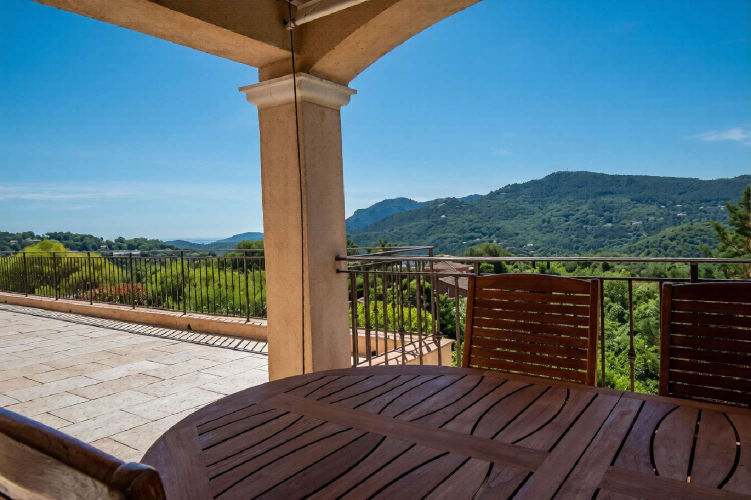 for sale villa Bagnols-en-Forêt Var 8