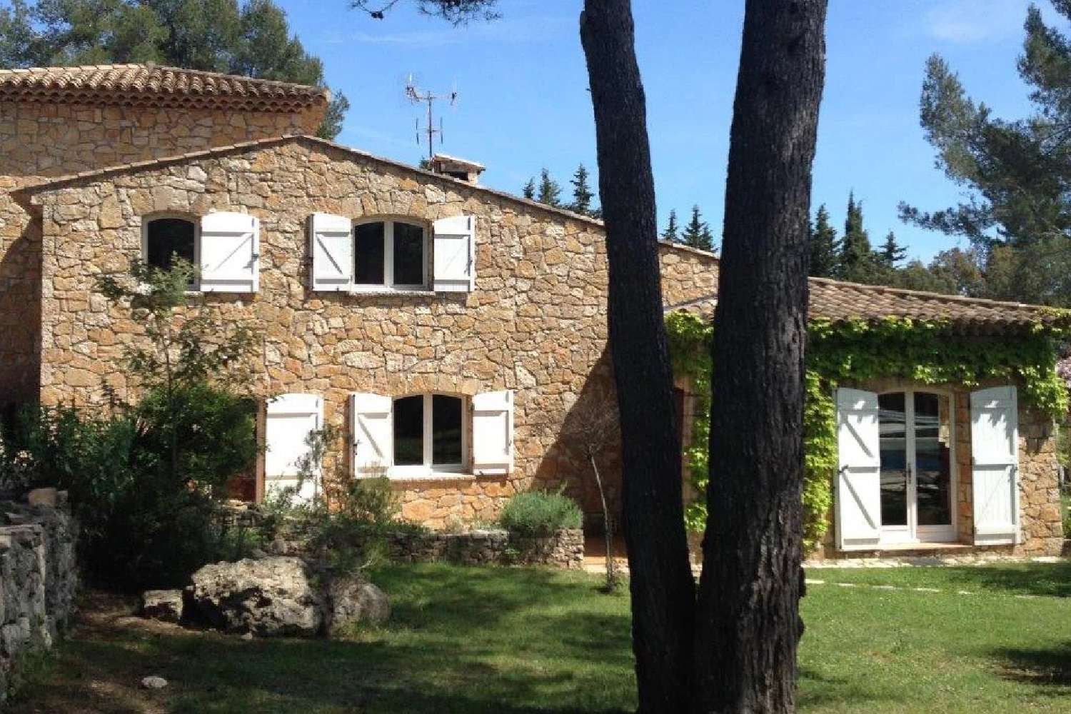  en venta villa Bagnols-en-Forêt Var 1
