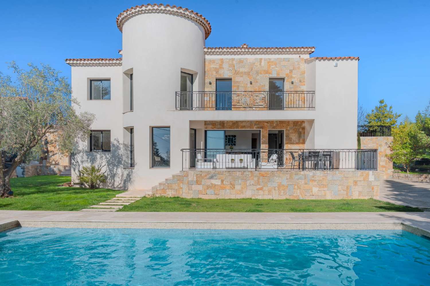  for sale villa Châteauneuf-Grasse Alpes-Maritimes 2