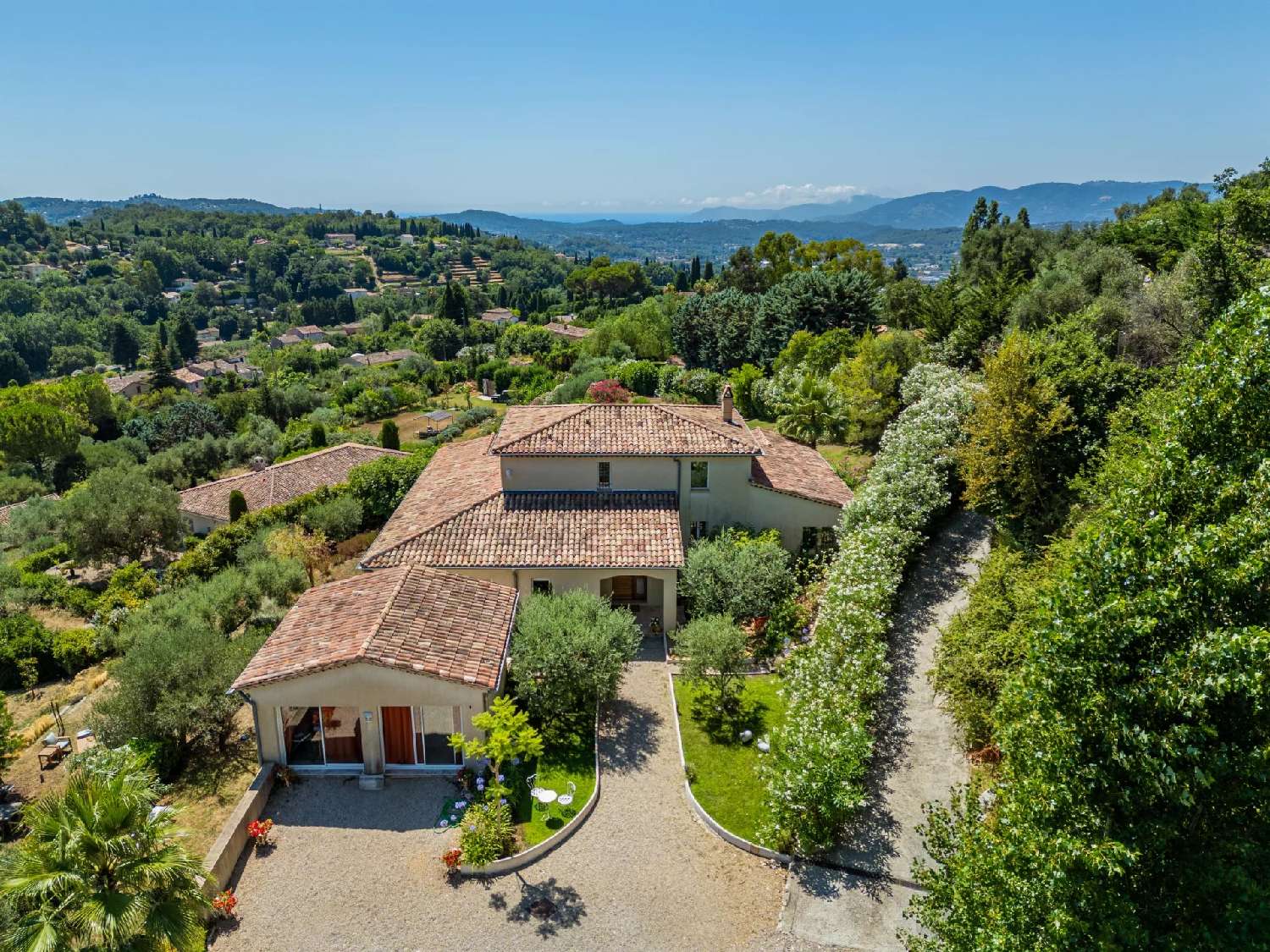  te koop villa Châteauneuf-Grasse Alpes-Maritimes 1