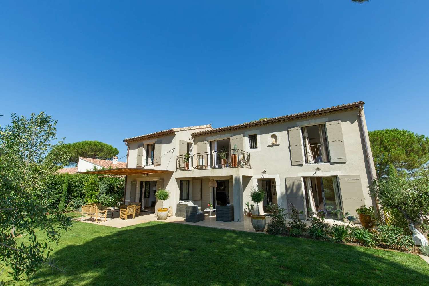 te koop villa Eygalières Bouches-du-Rhône 2