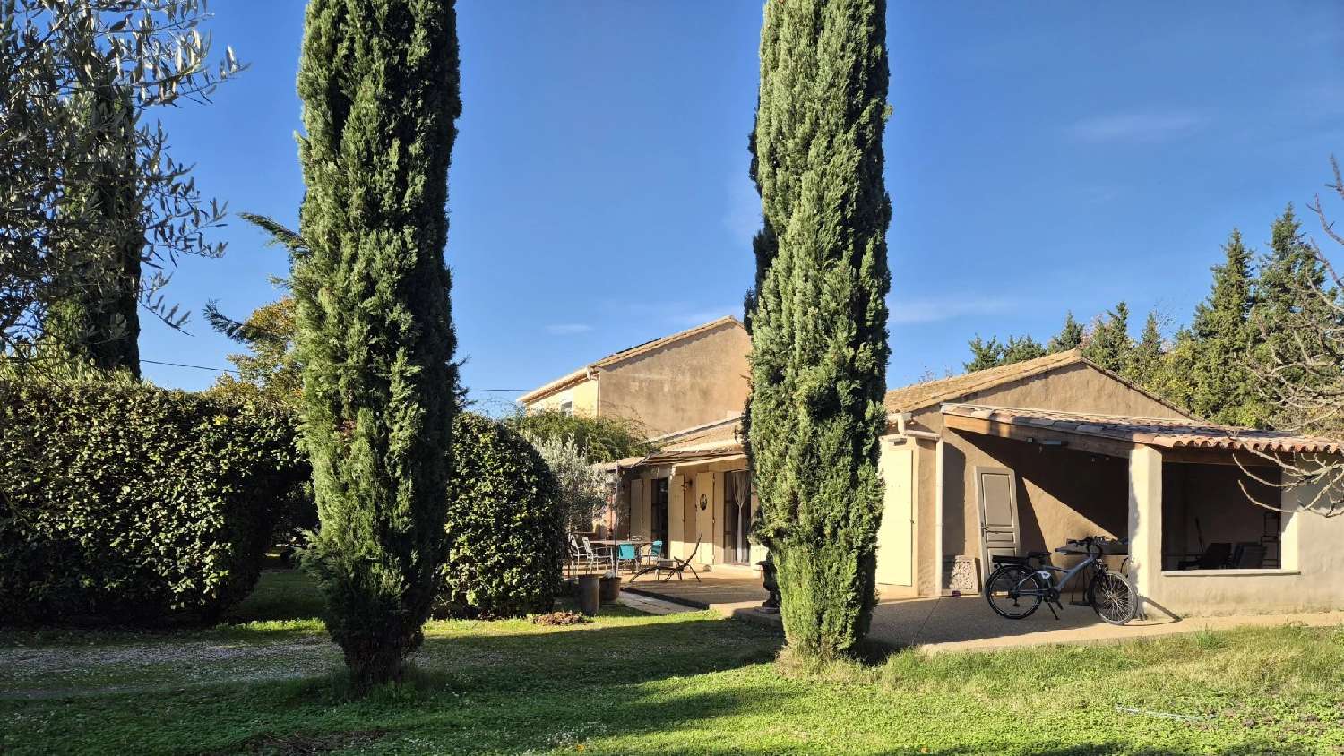  à vendre villa Eygalières Bouches-du-Rhône 2