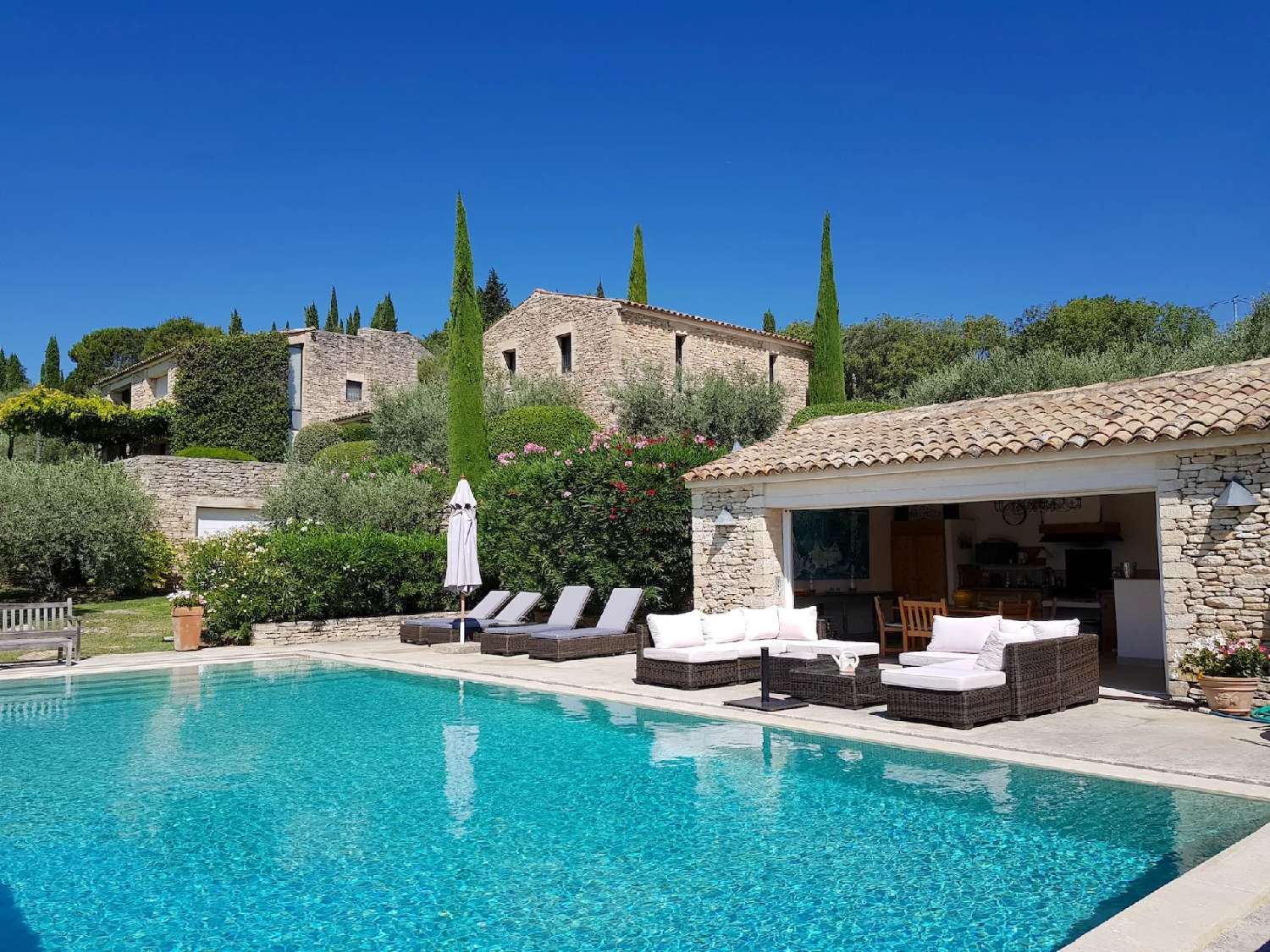  te koop villa Gordes Vaucluse 1