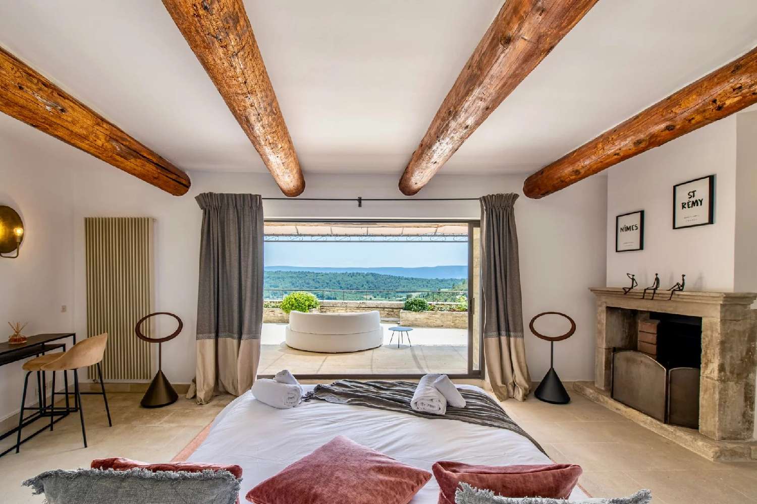  for sale villa Gordes Vaucluse 1