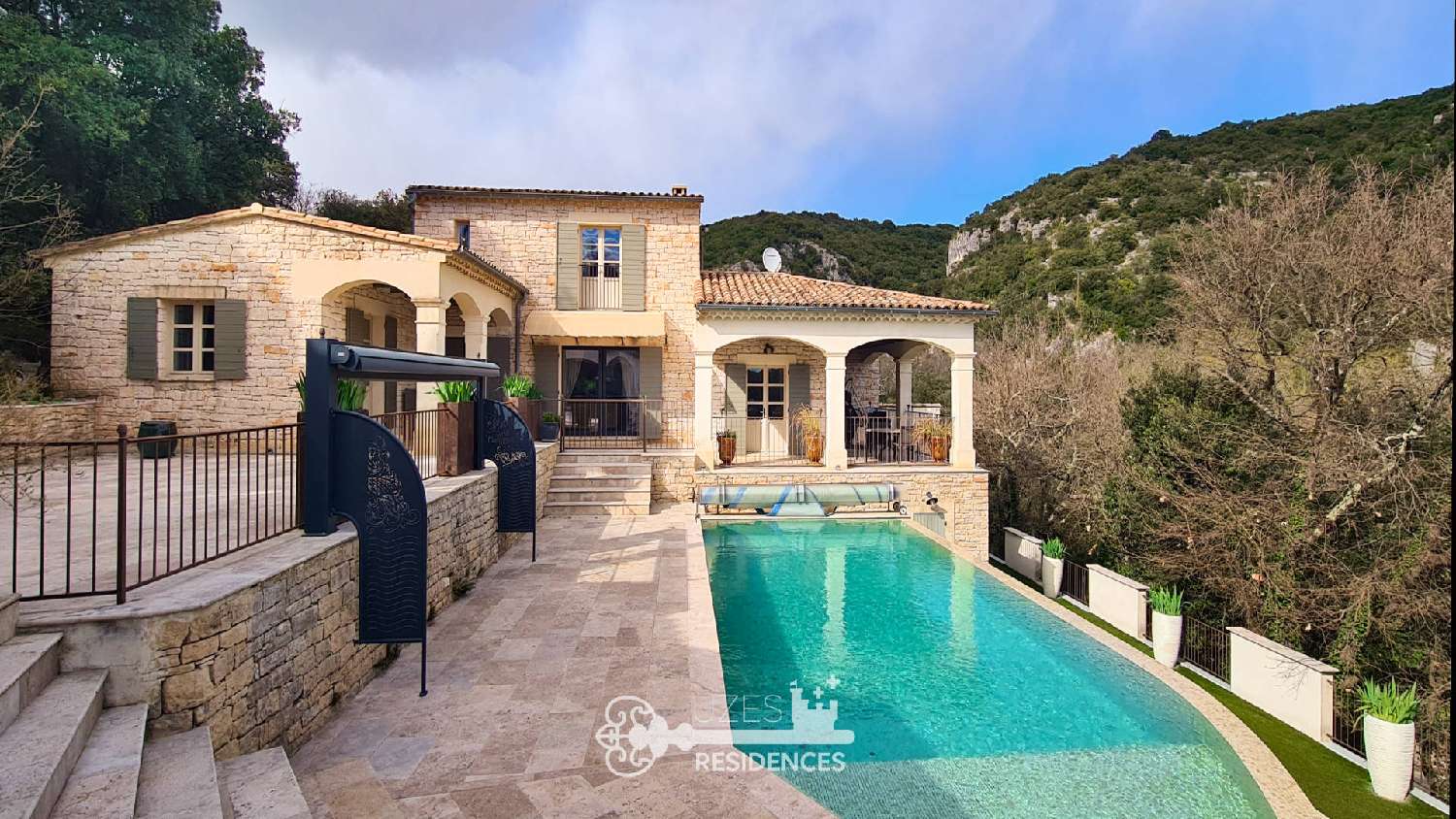  te koop villa Goudargues Gard 1