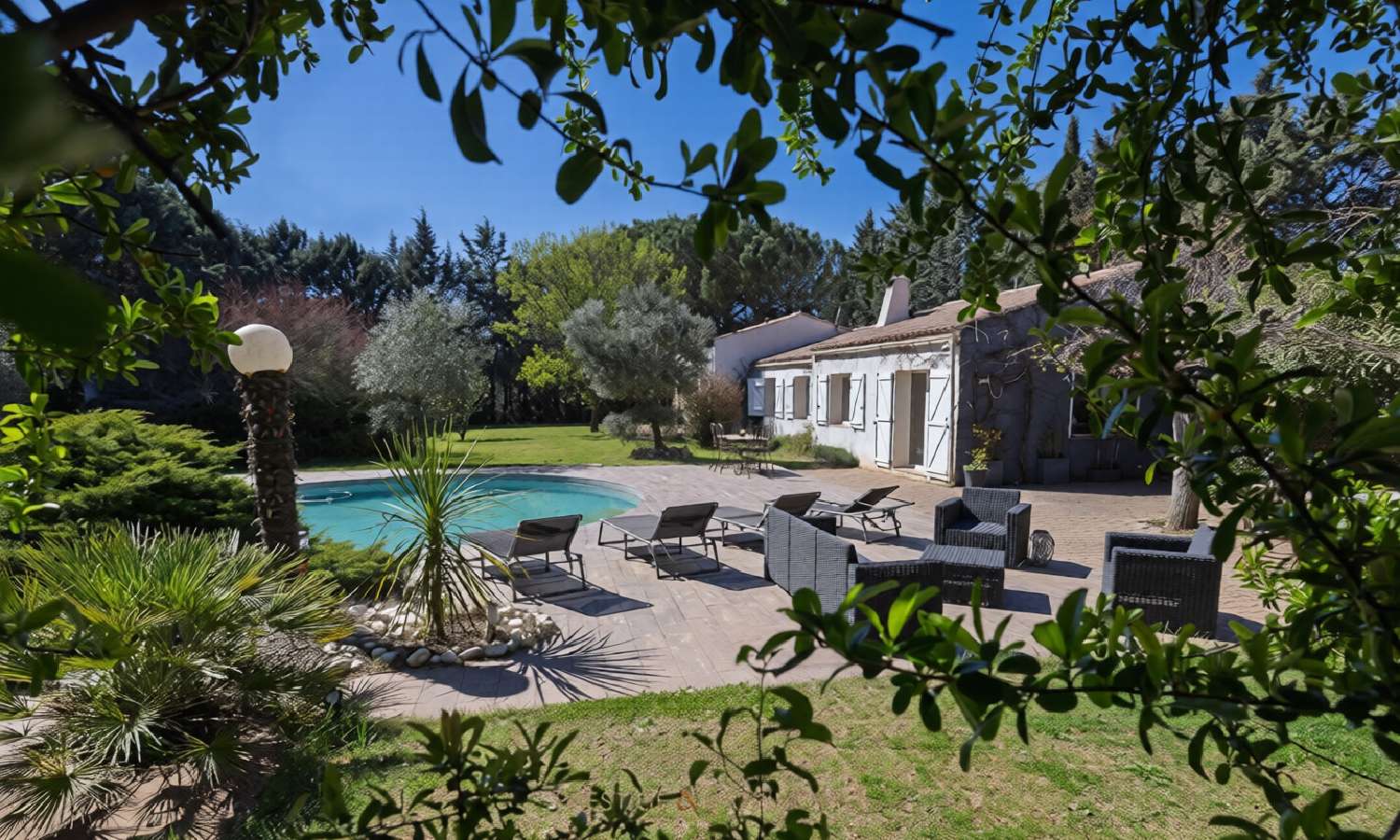 for sale villa Jouques Bouches-du-Rhône 2