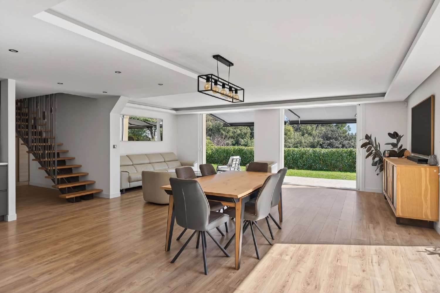  for sale villa La Gaude Alpes-Maritimes 7