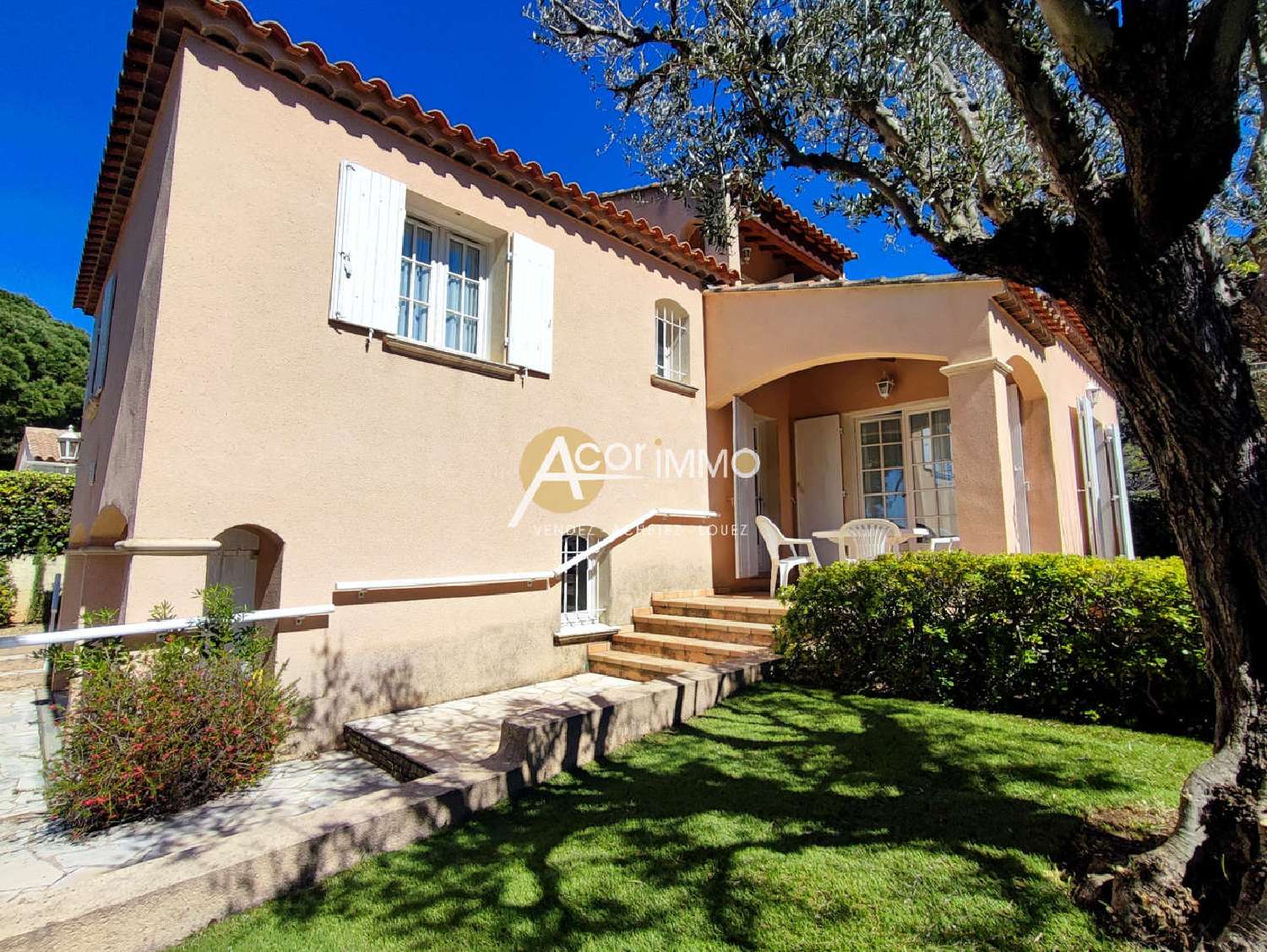  for sale villa Le Brusc Var 2