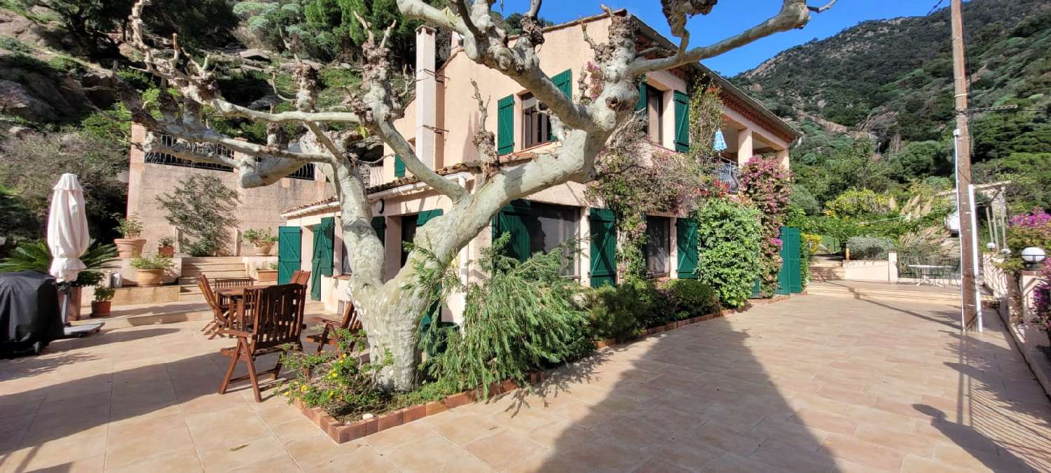  for sale villa Le Lavandou Var 2