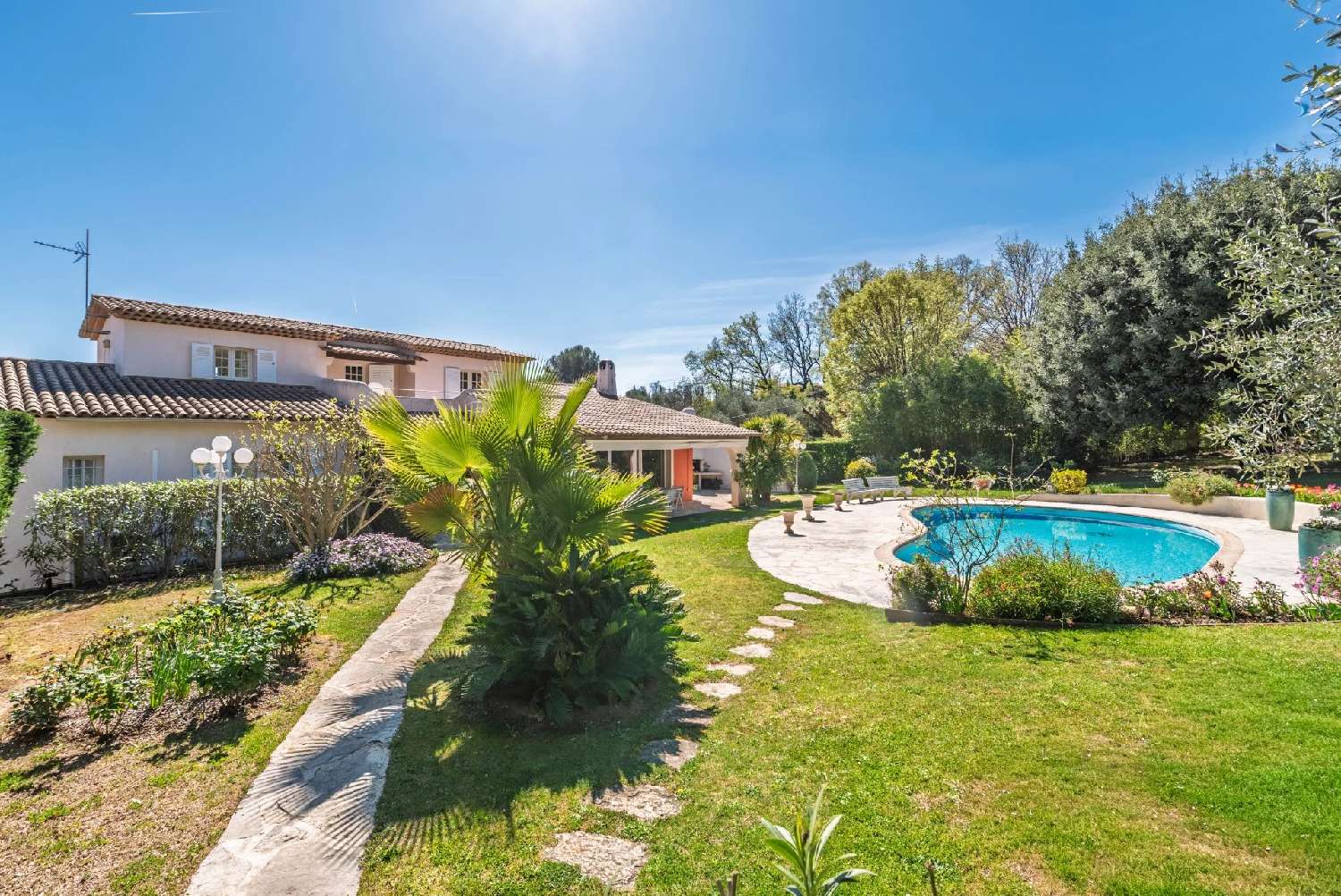  for sale villa Le Rouret Alpes-Maritimes 3