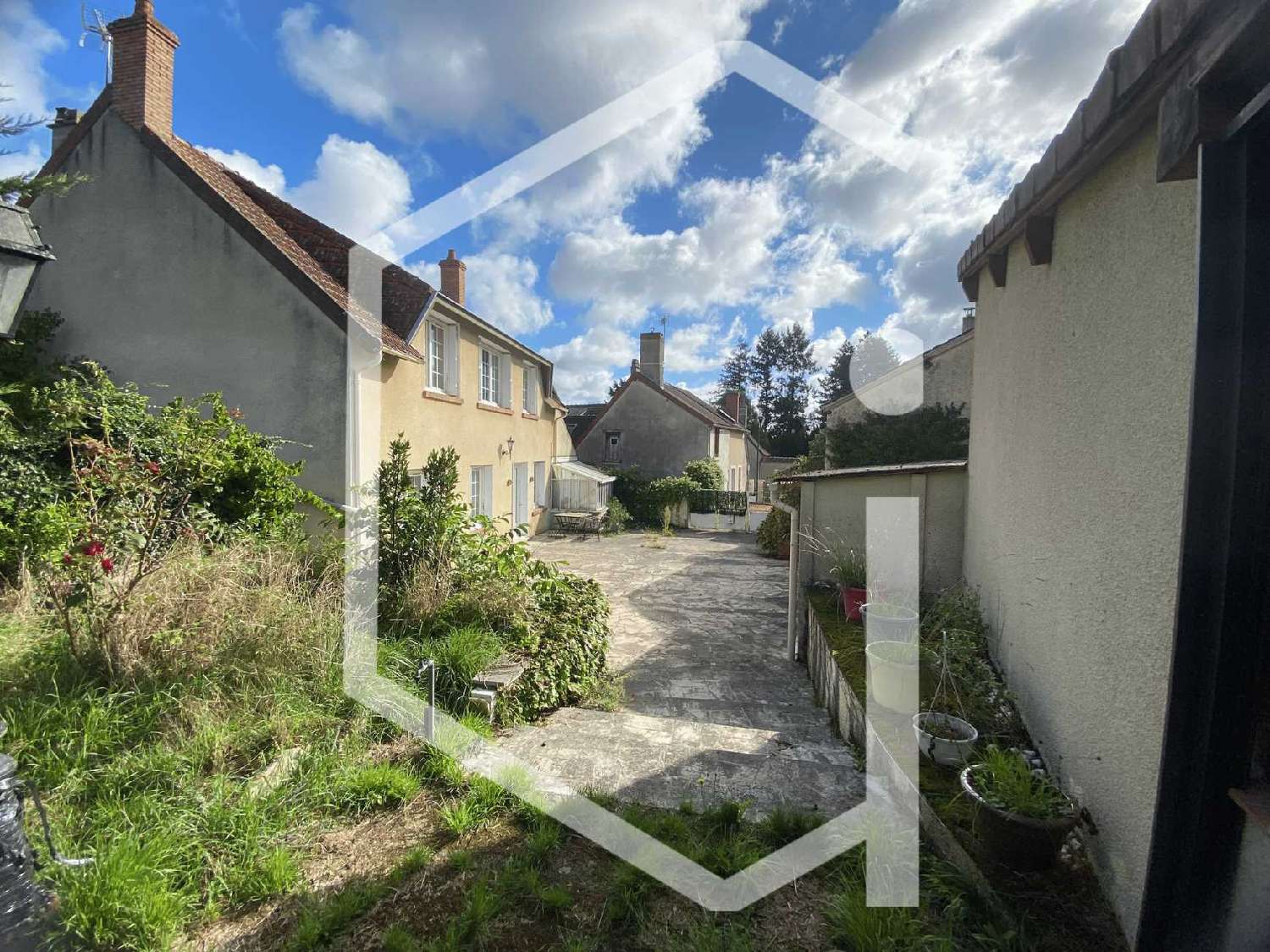  for sale villa Léré Cher 4