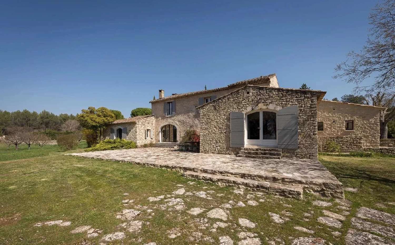 for sale villa Ménerbes Vaucluse 3