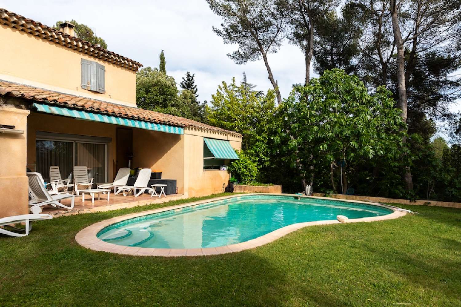  à vendre villa Meyreuil Bouches-du-Rhône 2