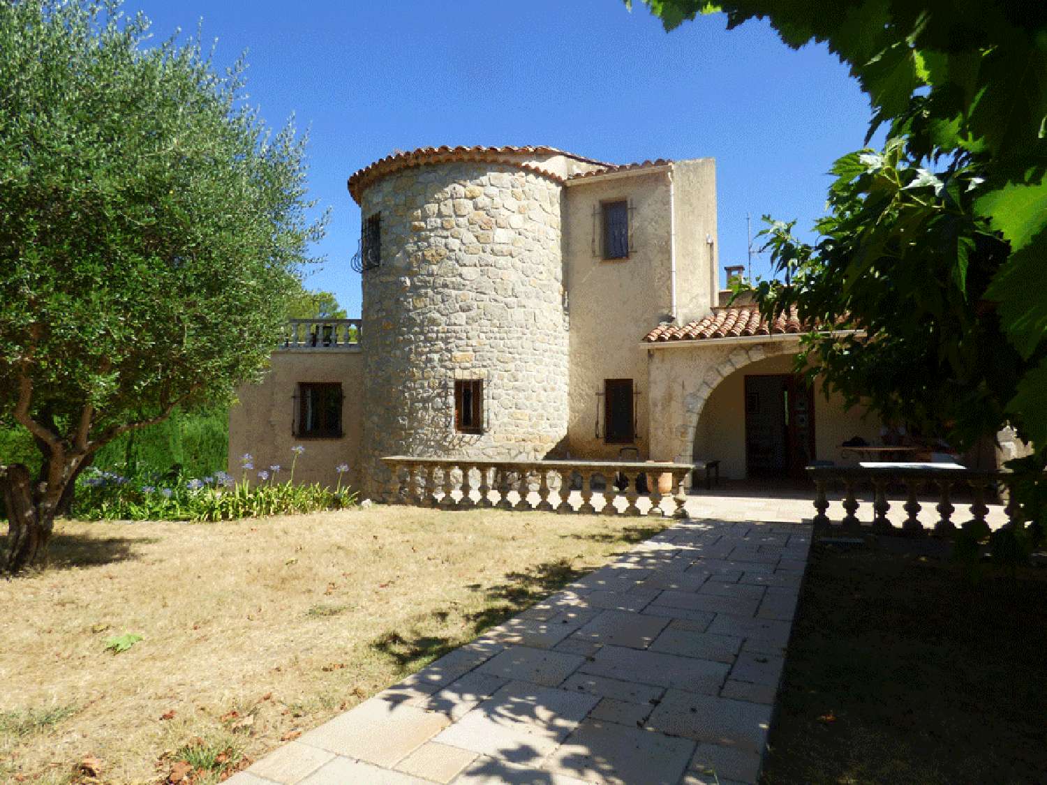 en venta villa Mons Var 4