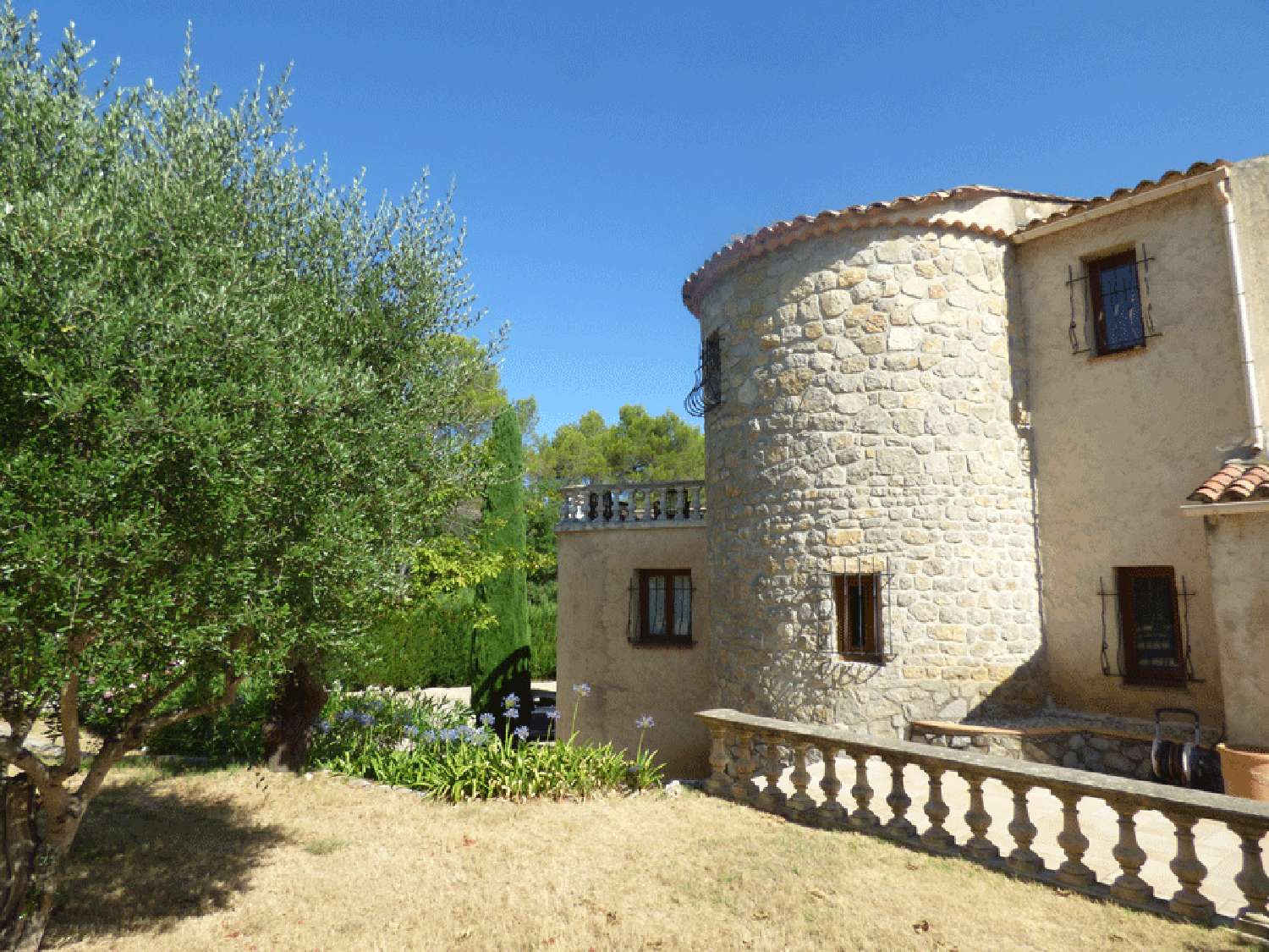 en venta villa Mons Var 8