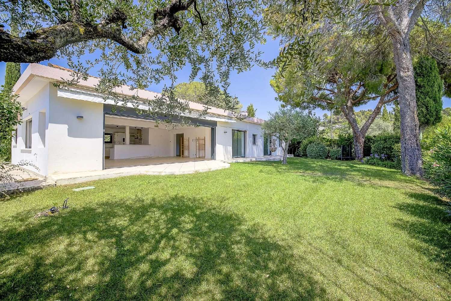  for sale villa Mougins Alpes-Maritimes 3