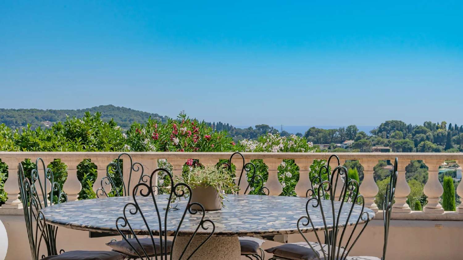 à vendre villa Mougins Alpes-Maritimes 2