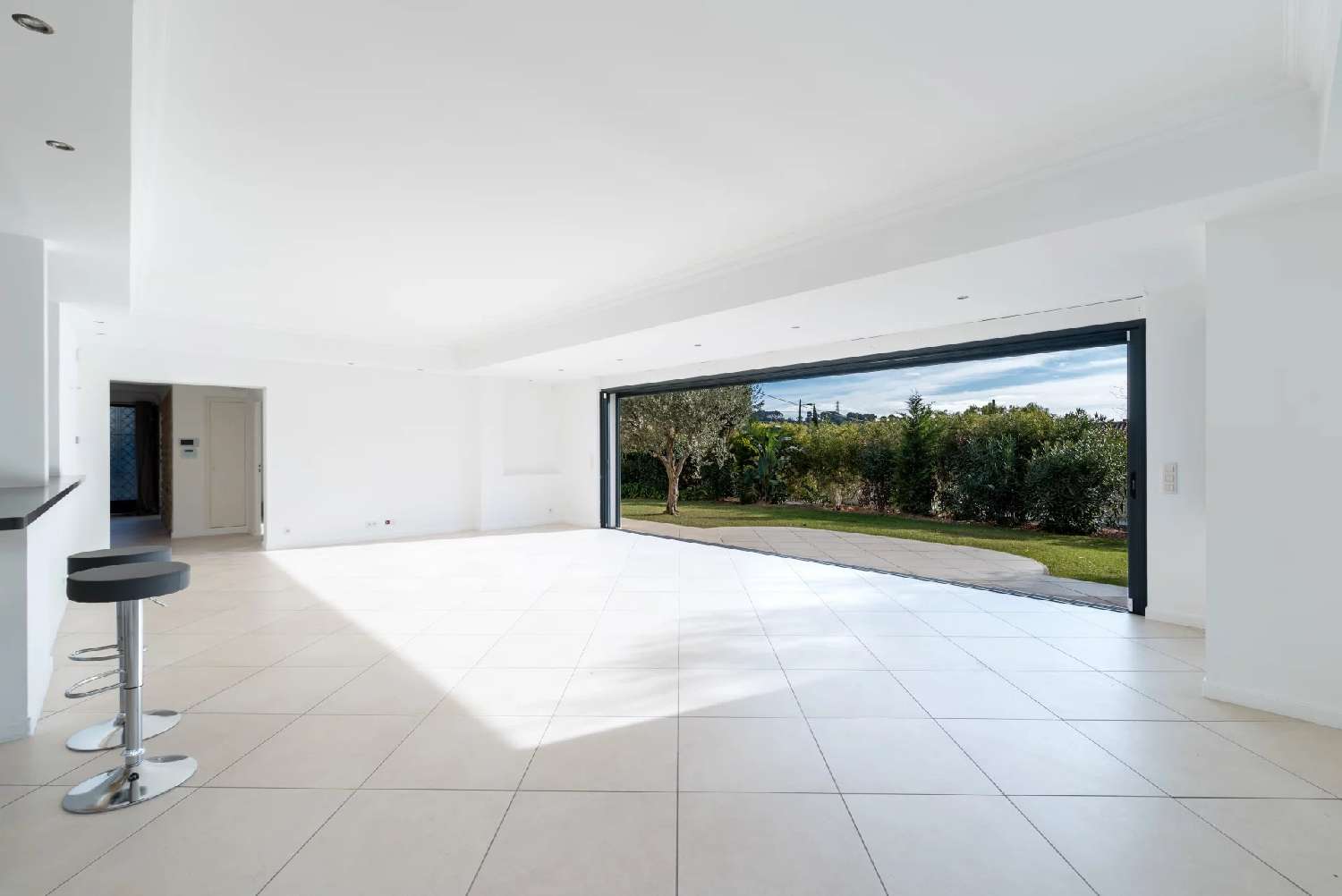  for sale villa Mougins Alpes-Maritimes 4