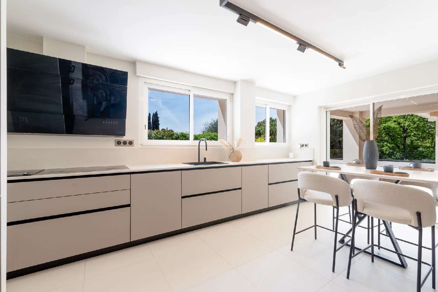  for sale villa Mougins Alpes-Maritimes 4