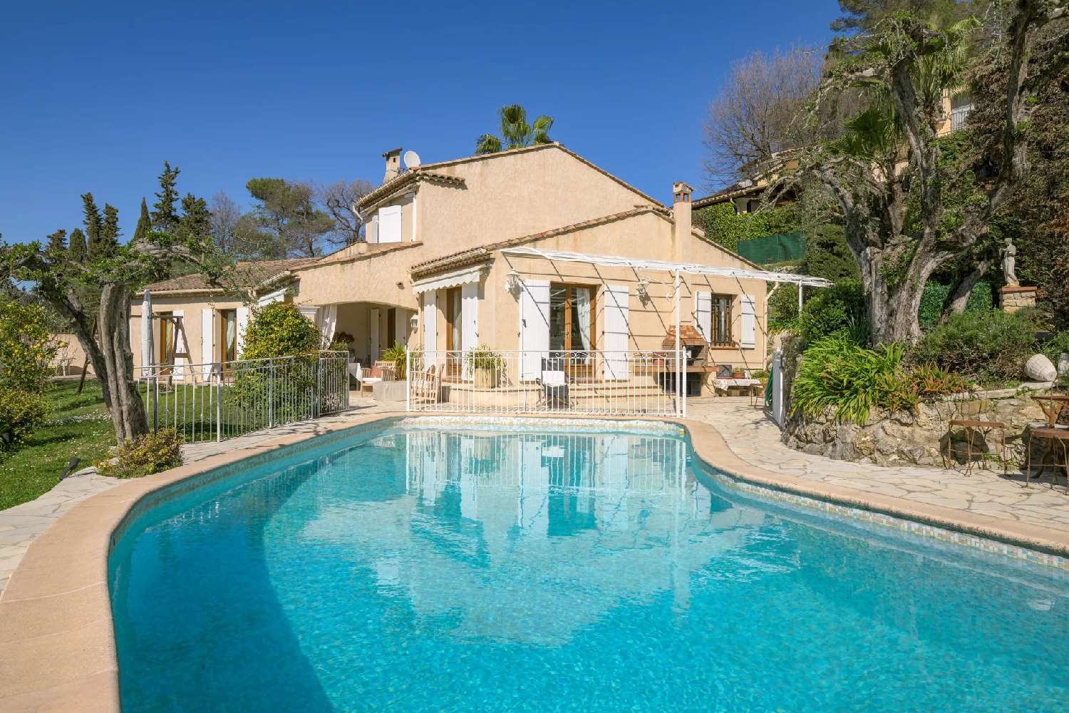  for sale villa Mougins Alpes-Maritimes 1