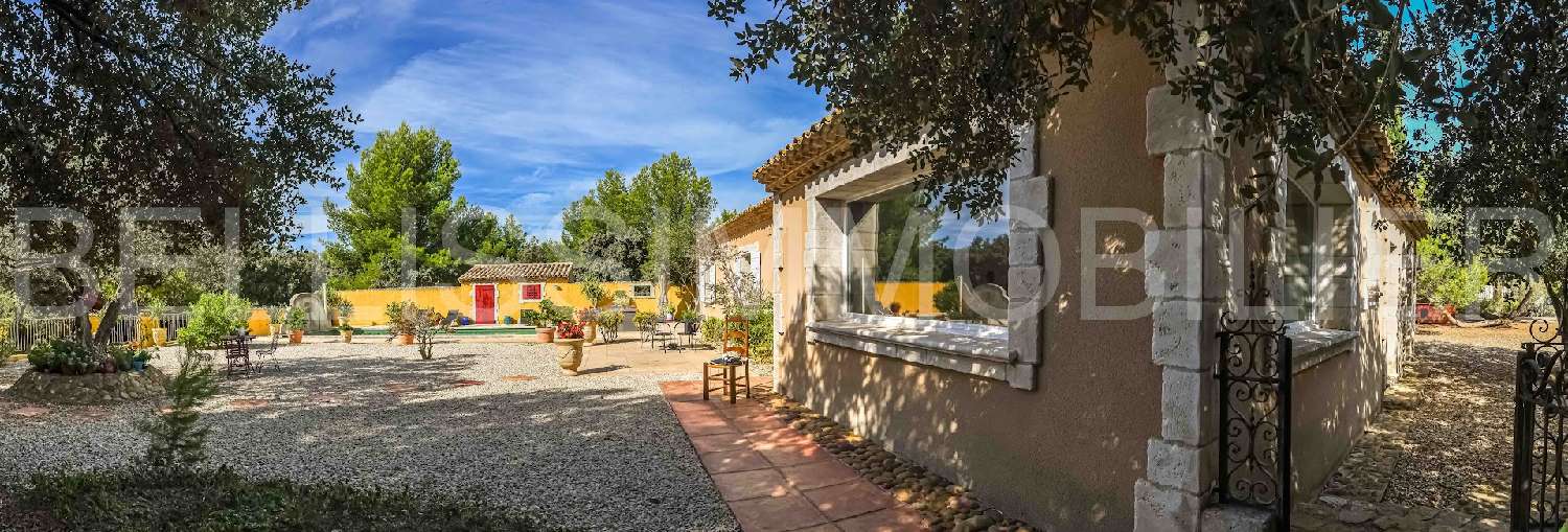 à vendre villa Mouriès Bouches-du-Rhône 2