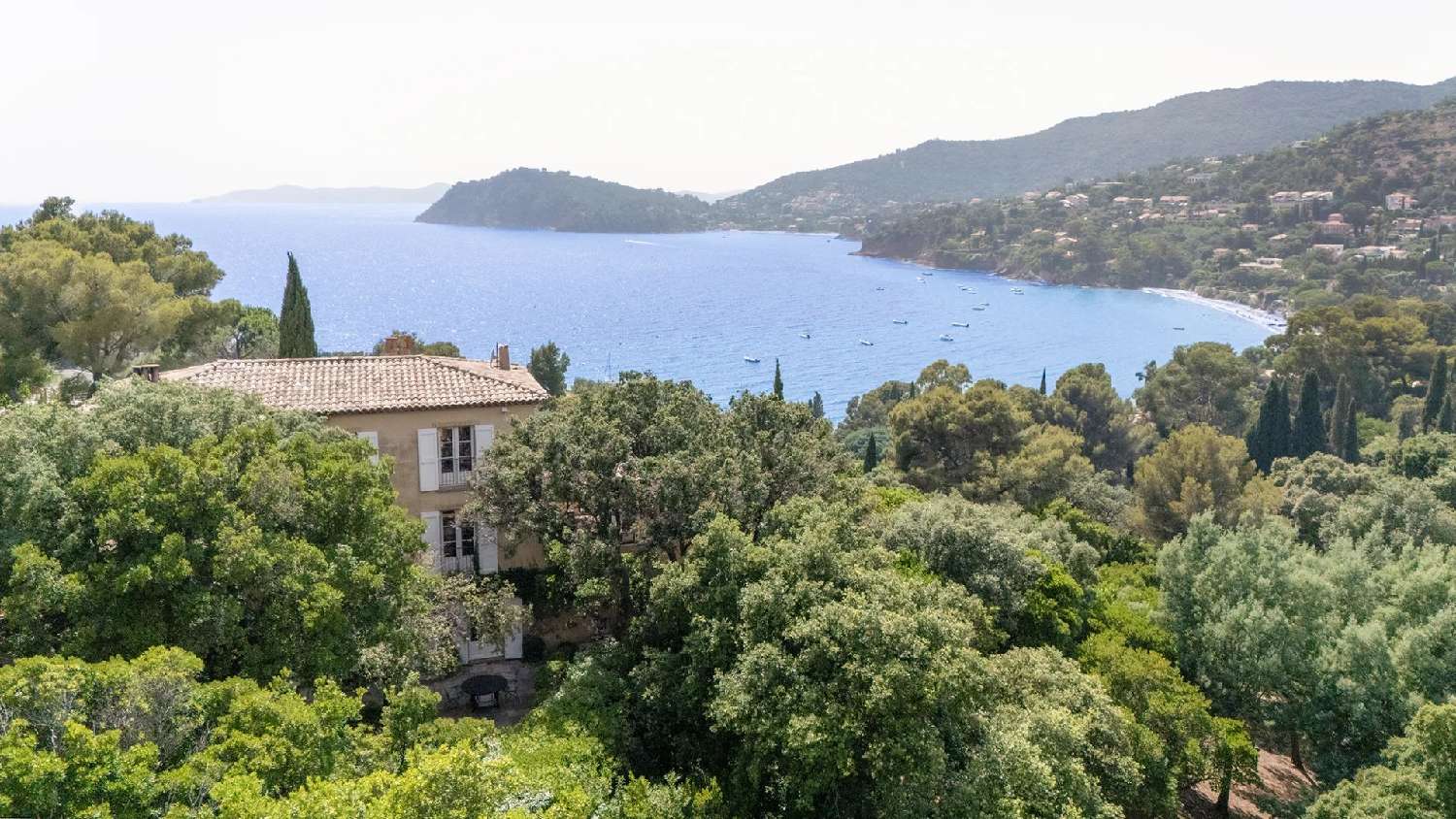 en venta villa Rayol-Canadel-sur-Mer Var 2