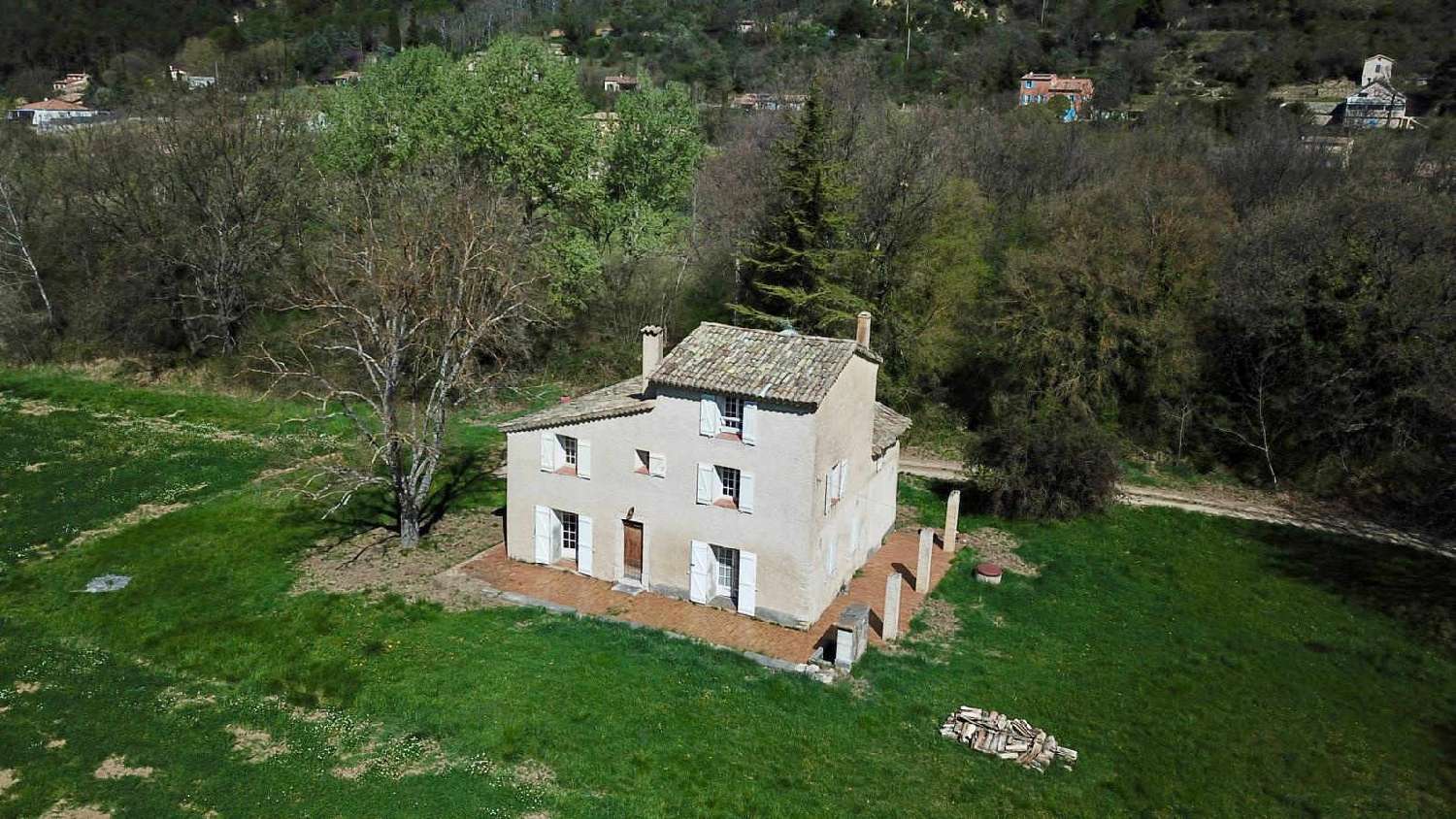  te koop villa Riez Alpes-de-Haute-Provence 2