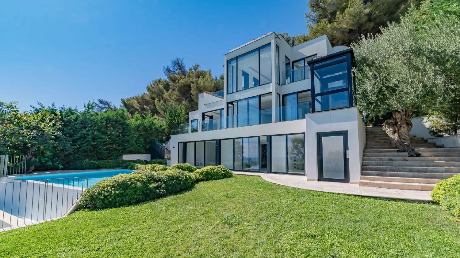  for sale villa Roquebrune-Cap-Martin Alpes-Maritimes 1