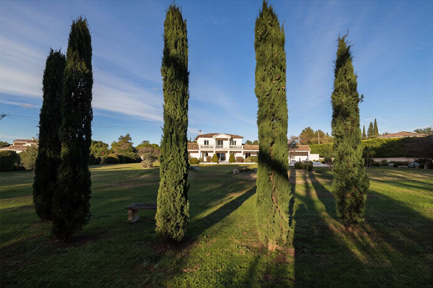  te koop villa Saint-Cannat Bouches-du-Rhône 2