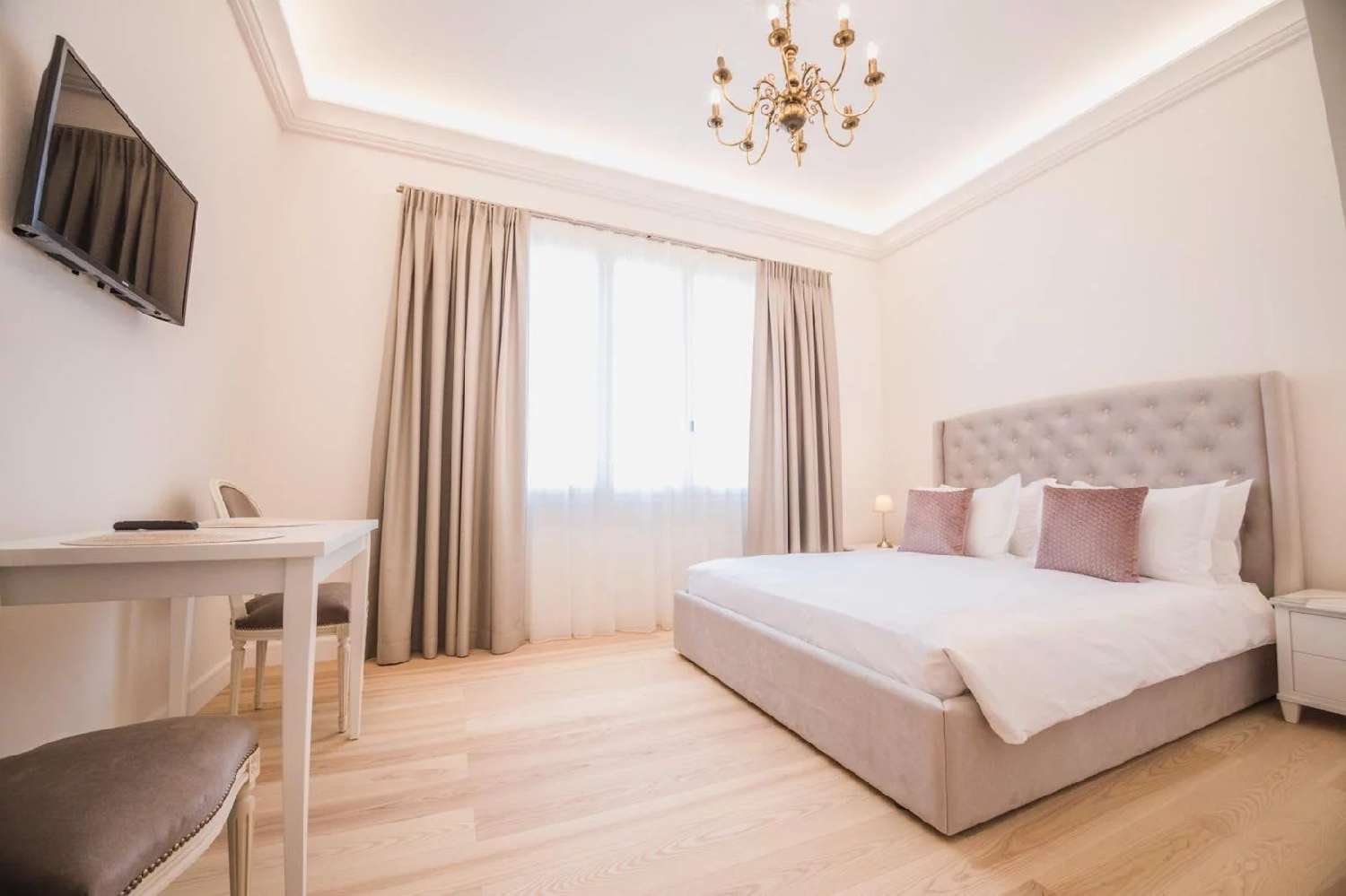  à vendre villa Saint-Laurent-du-Var Alpes-Maritimes 1