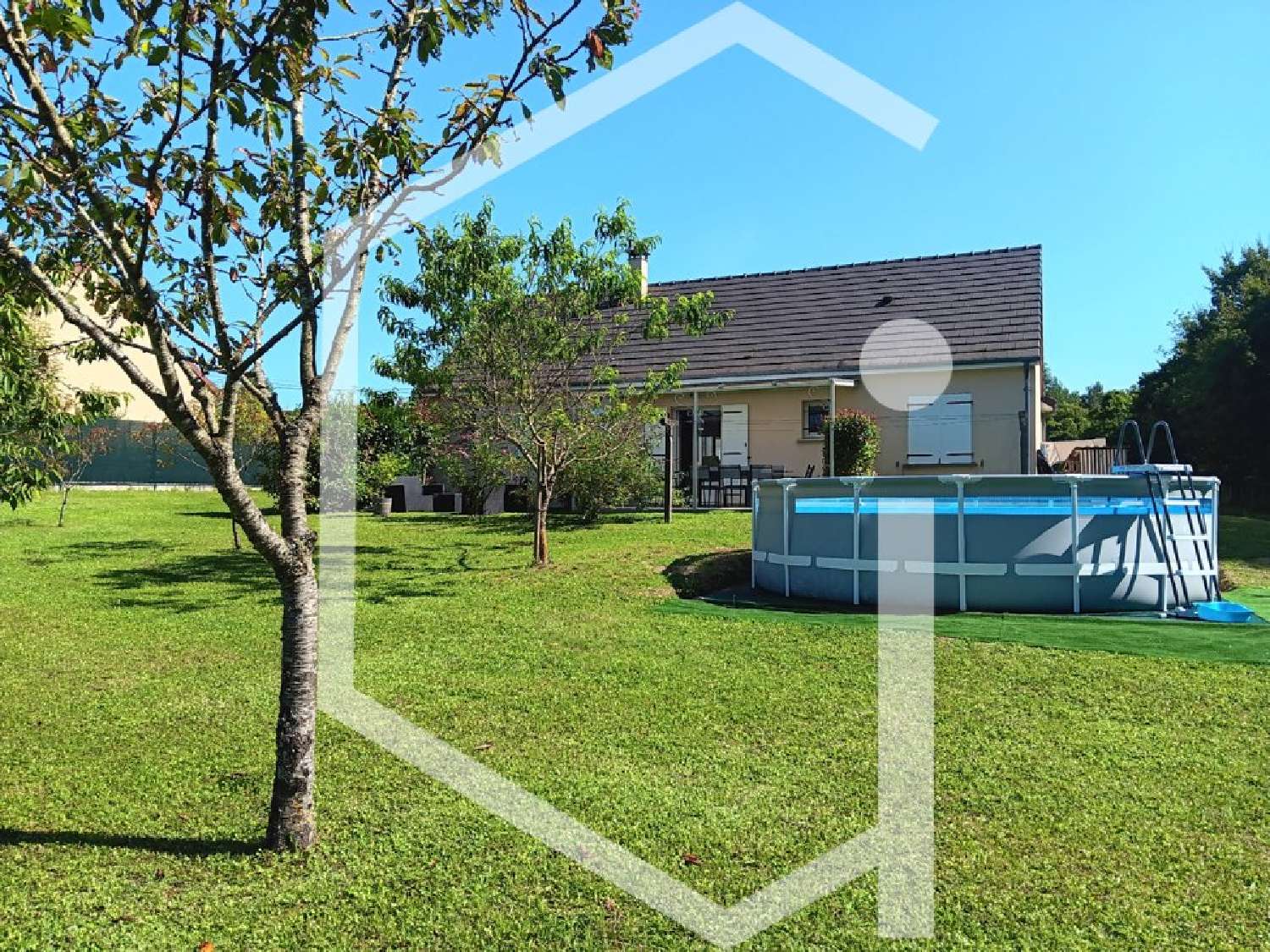  for sale villa Sancerre Cher 1